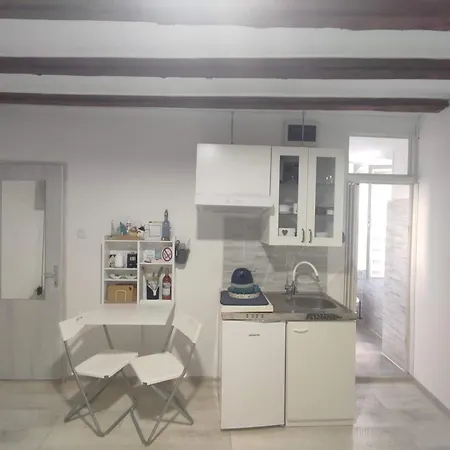 Barka Apartment *